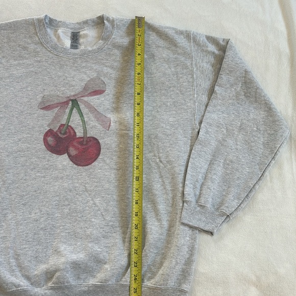 Oversized Large Hoodie! Soft and ready for winter! - Picture 2 of 6